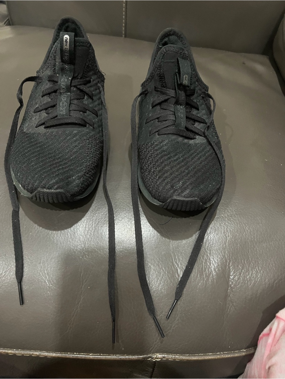 New Balance Dynasoft size 8 M black /dark gray sneakers